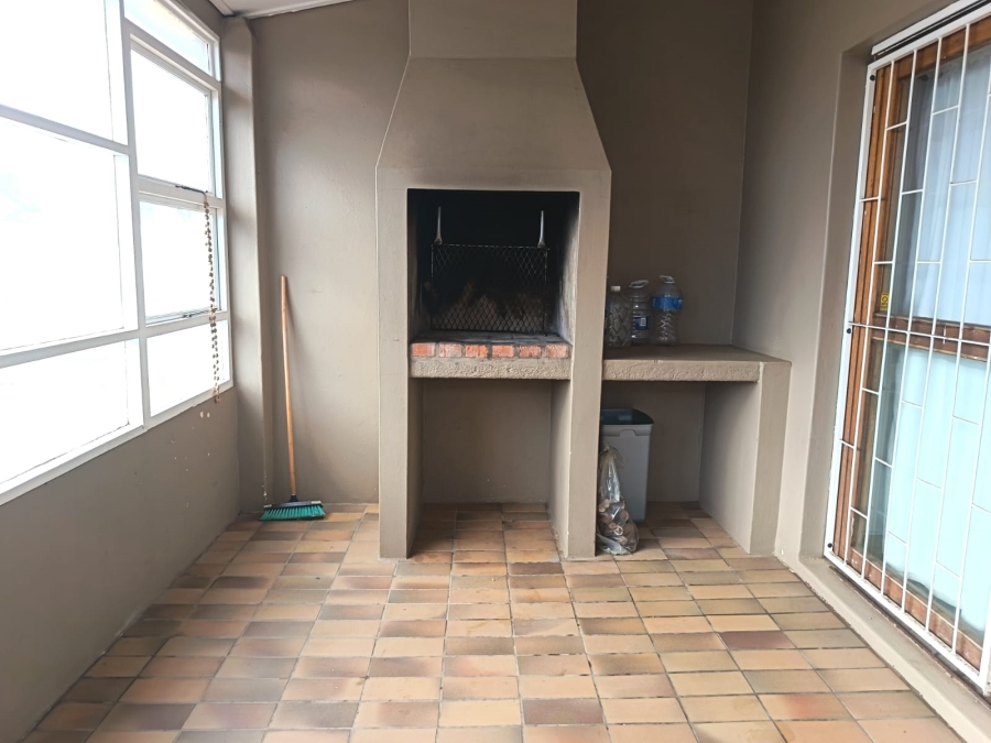 To Let 2 Bedroom Property for Rent in Jeffreys Bay Central Eastern Cape